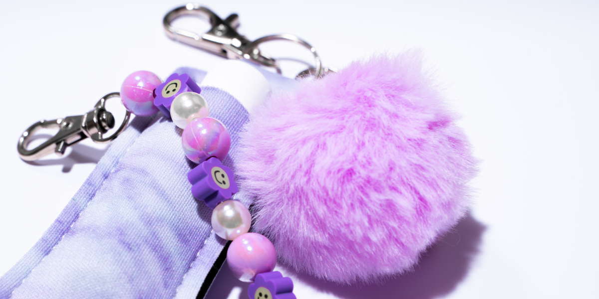 http://charcharms.com/cdn/shop/collections/Pom_Pom_Charms.png?v=1690387005