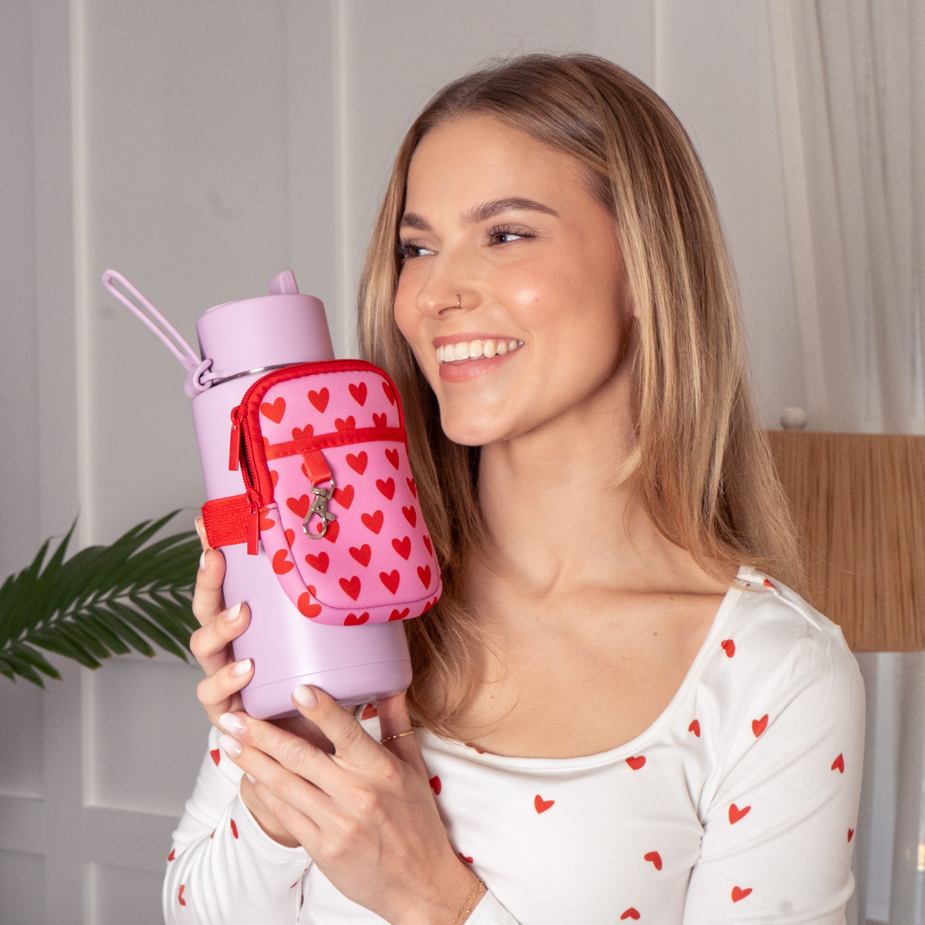 V-Day Heart Bottle Pouch